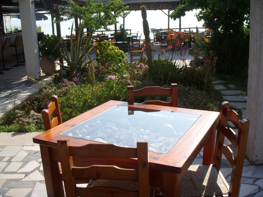 Likourgos Beach 卡沃斯 外观 照片