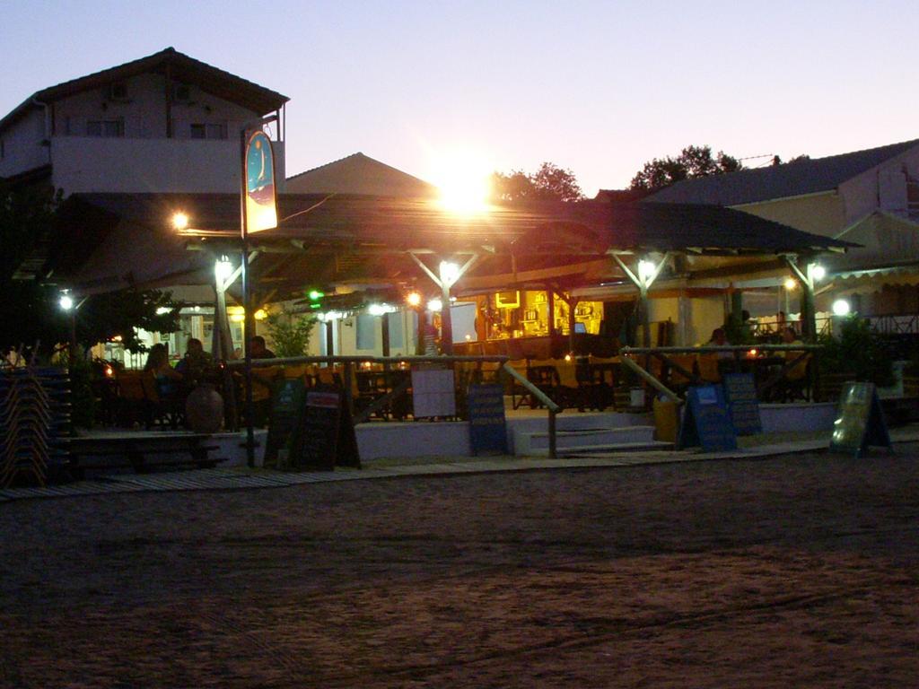 Likourgos Beach 卡沃斯 外观 照片